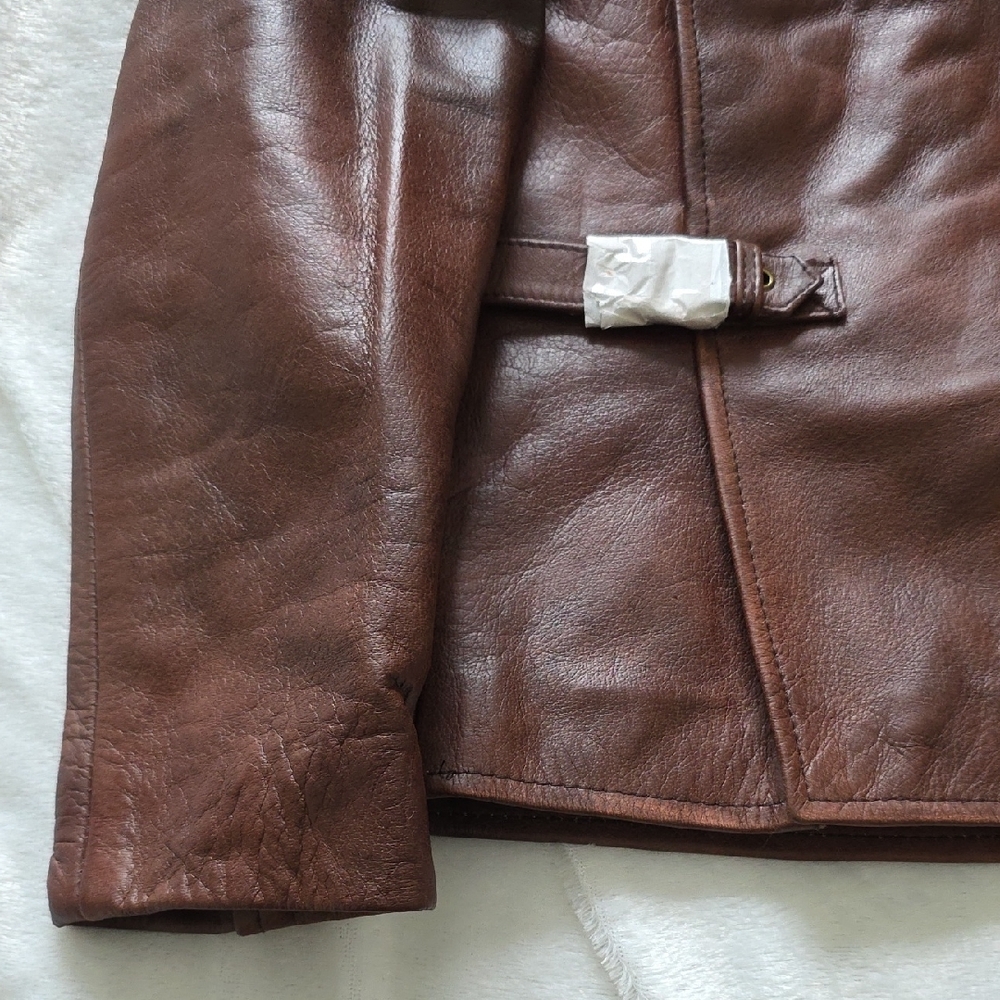 Men's Classic Brown Leather Jacket - Picture 13 of 16